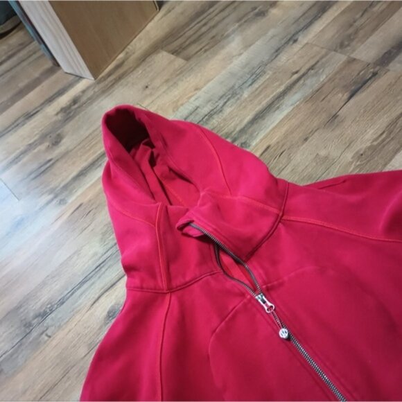 Lululemon - Picture 3 of 8